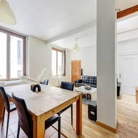 Appartement Beau 3 Pieces Place Bellecour Lyon